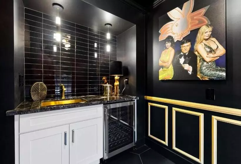 ホテル The Playmate Suite  Sophisticated Tribute To Hugh S Girls
