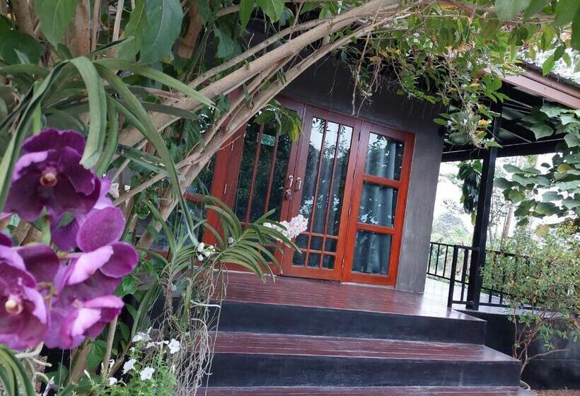 Otel Tung Na Pa Suan Farmstay