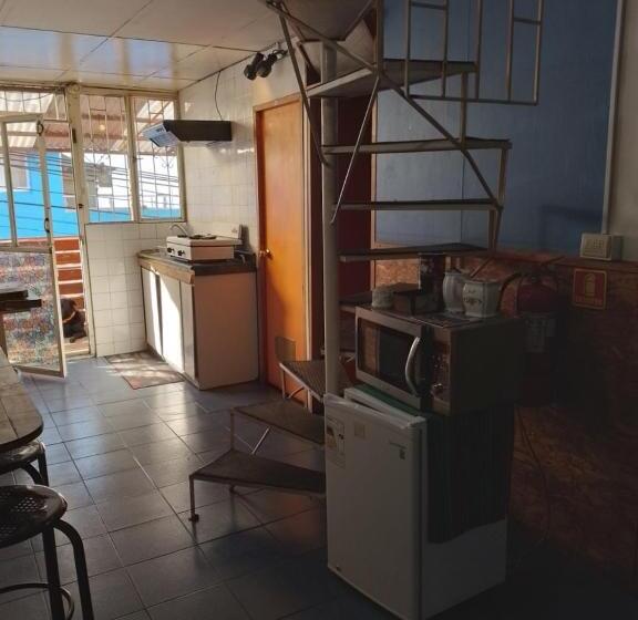 پانسیون Hostal Armando