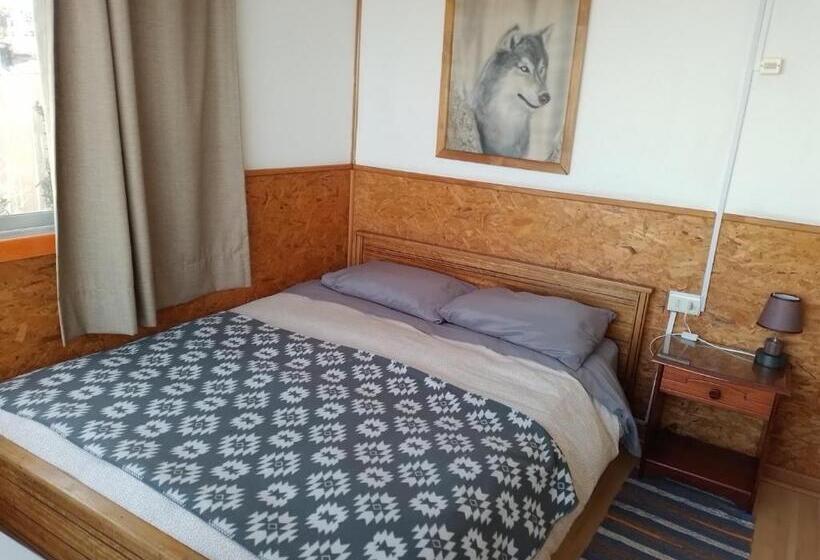 پانسیون Hostal Armando