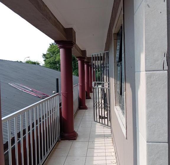 Pension Zihlalele 24hours Guest House