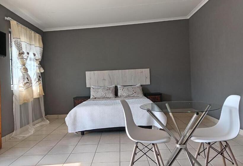 Panzió Zihlalele 24hours Guest House