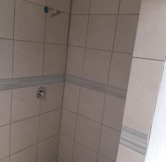 Panzió Zihlalele 24hours Guest House