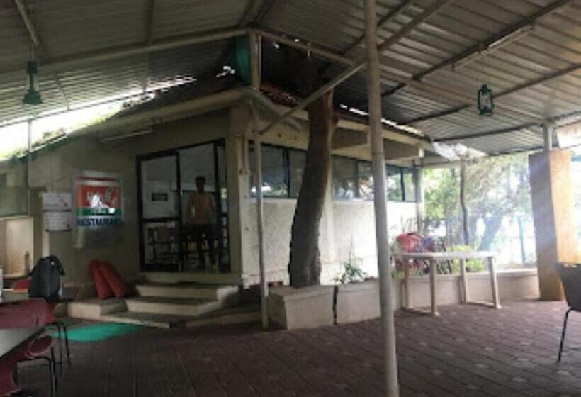 Prakruti Ayurvedic Health Resort,sarkhal