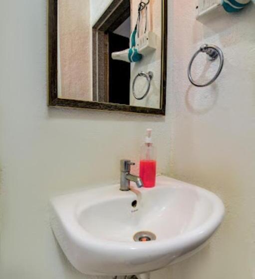 Prakruti Ayurvedic Health Resort,sarkhal