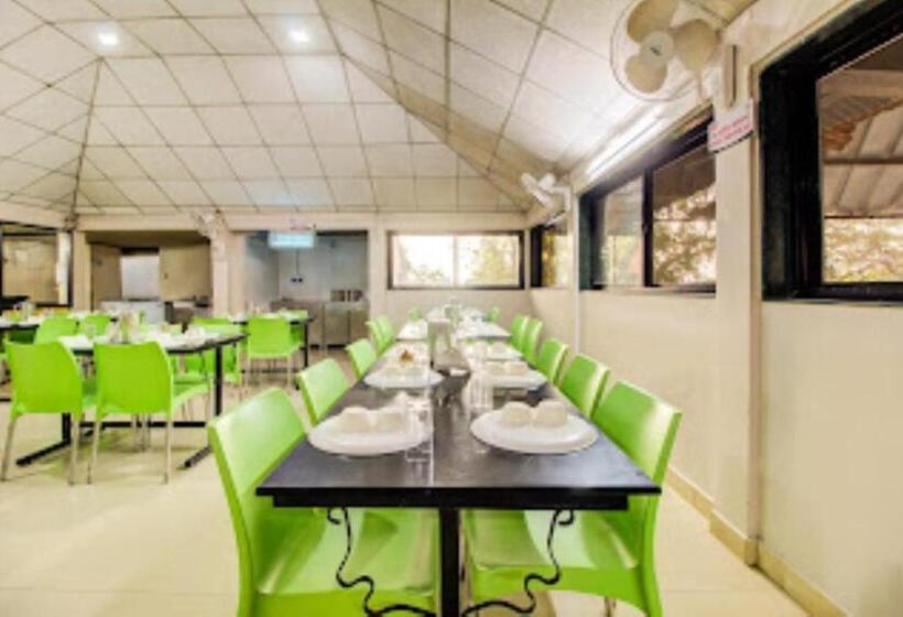 Prakruti Ayurvedic Health Resort,sarkhal