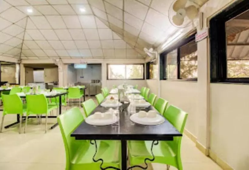 Prakruti Ayurvedic Health Resort,sarkhal