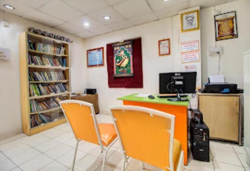 Prakruti Ayurvedic Health Resort,sarkhal