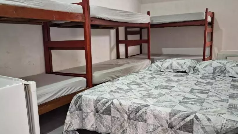 Retkeilymaja Pousada Point Da Nanda