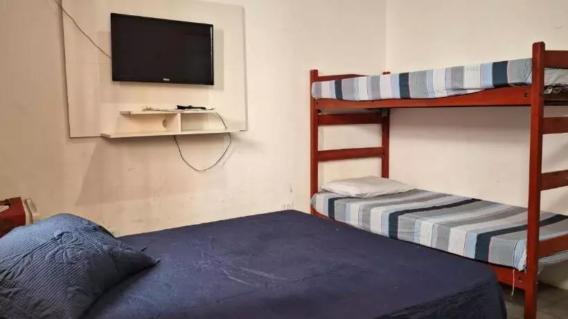 Retkeilymaja Pousada Point Da Nanda