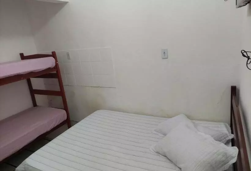 Retkeilymaja Pousada Point Da Nanda