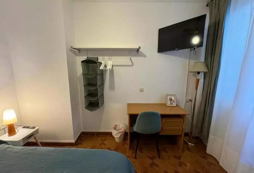 تختخواب و صبحانه Habitaciones Figueroa