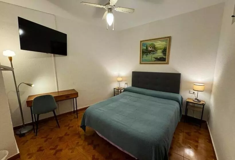 تختخواب و صبحانه Habitaciones Figueroa