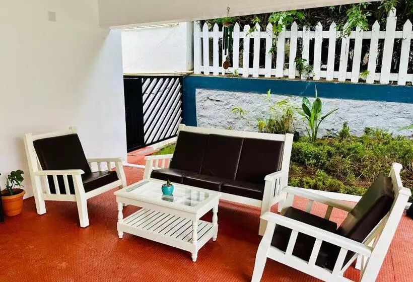 ベッドアンドブレックファースト Hoopoe House Two Rooms