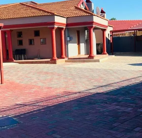 Aamiaismajoitus (B&B) Lovic Guest House +27655256611