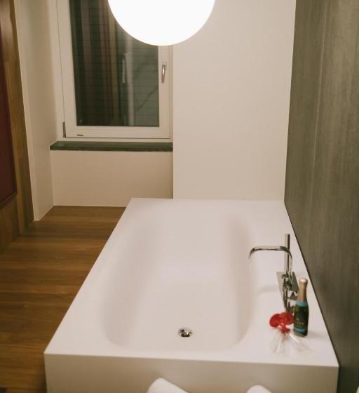 ベッドアンドブレックファースト Suave Luxury Room