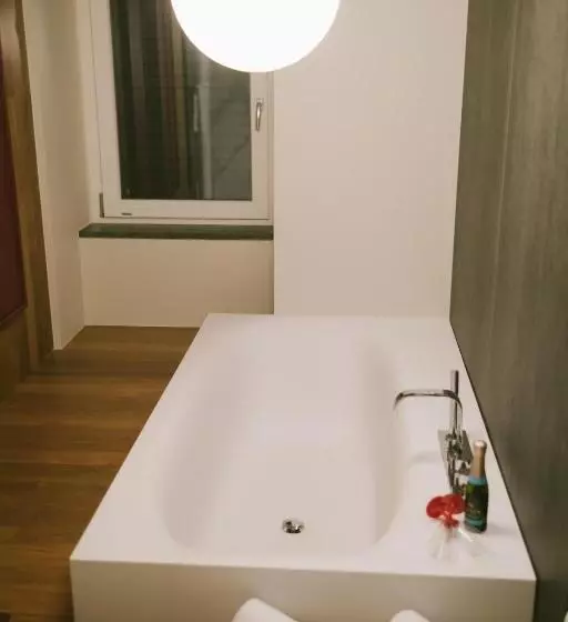 ベッドアンドブレックファースト Suave Luxury Room