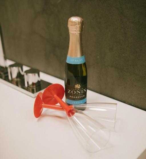 ベッドアンドブレックファースト Suave Luxury Room