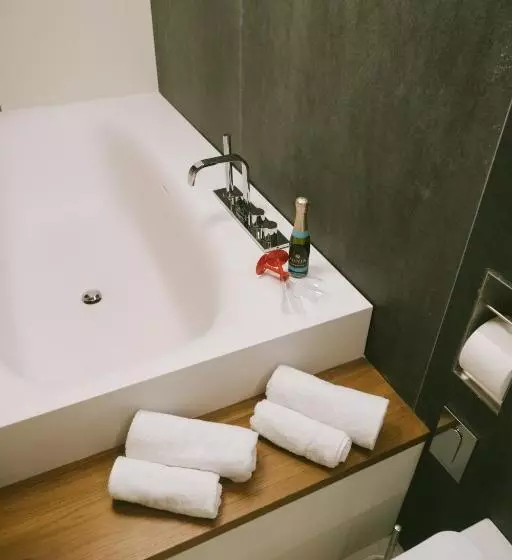ベッドアンドブレックファースト Suave Luxury Room