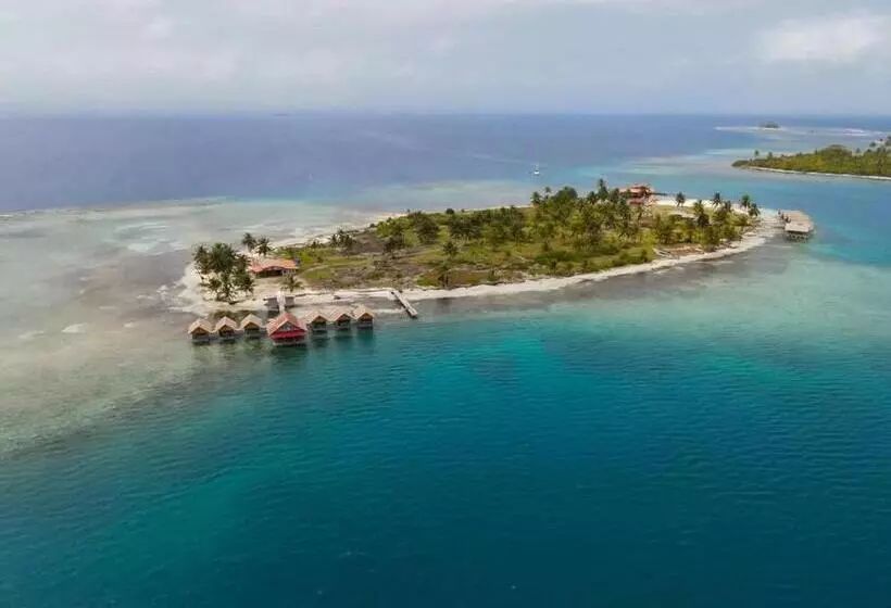 Cabañas Sobre El Mar En Guna Yala