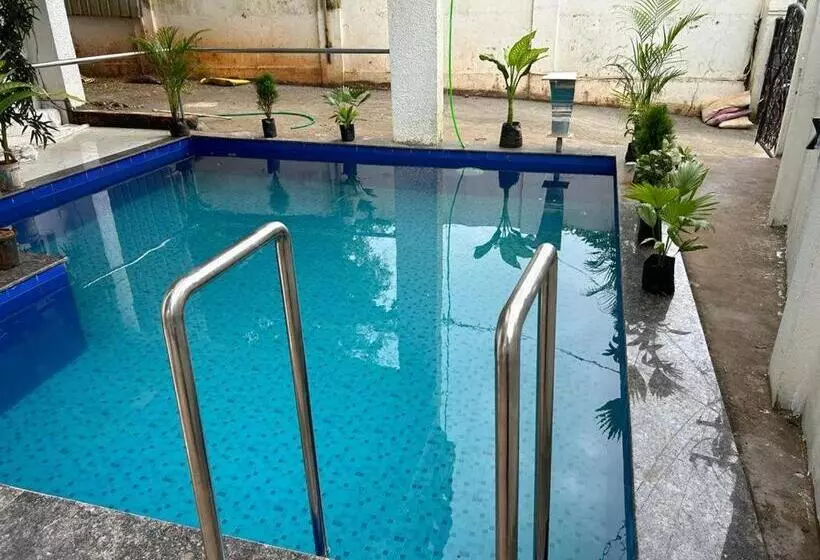 Hotel Baga Empire