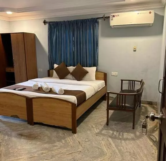 Hotel Baga Empire