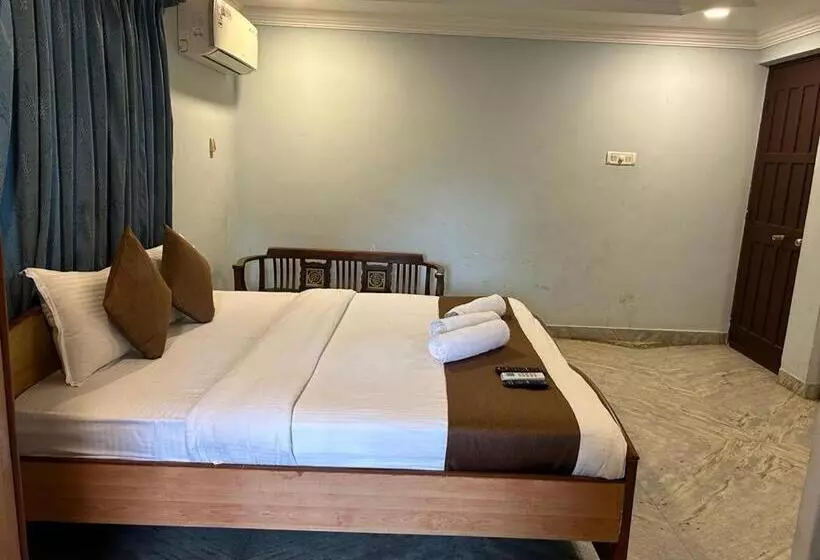 Hotel Baga Empire