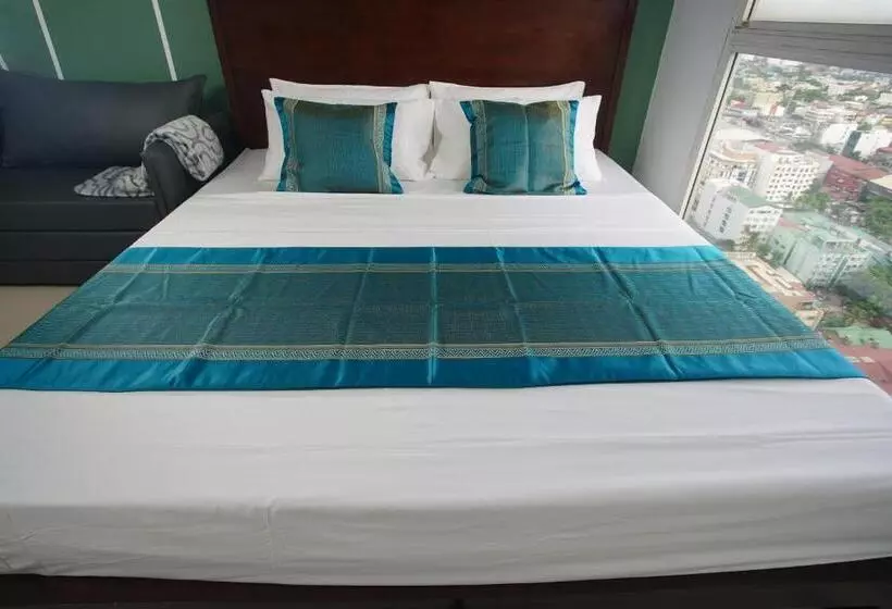 Goldland Millenia Suites 3020