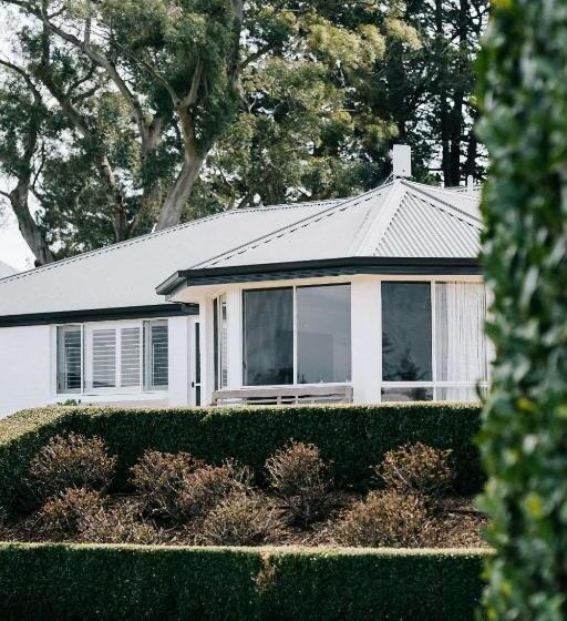 Отель Aubisque, Exeter