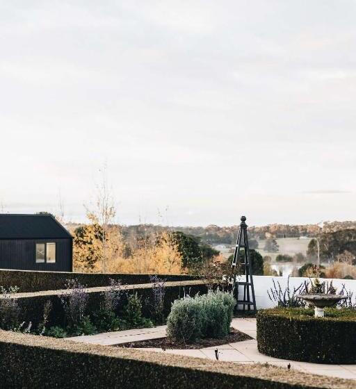 Отель Aubisque, Exeter