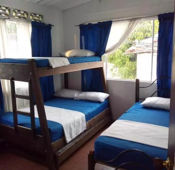 ホテル Mariu Melgar