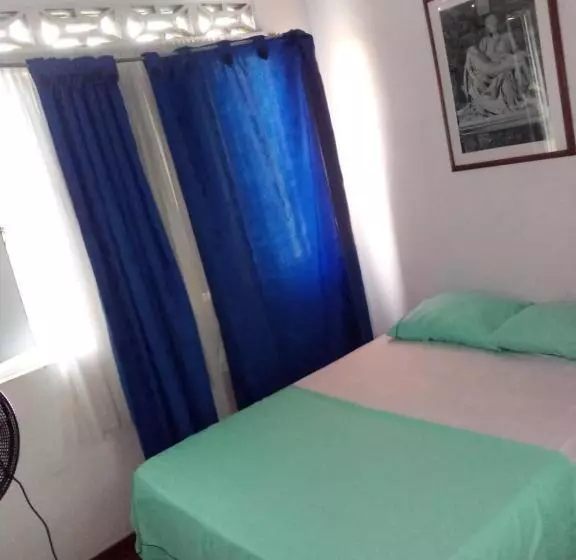 ホテル Mariu Melgar