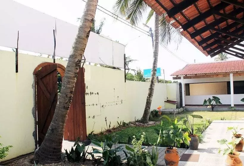 هتل Paradise Resort Katembe