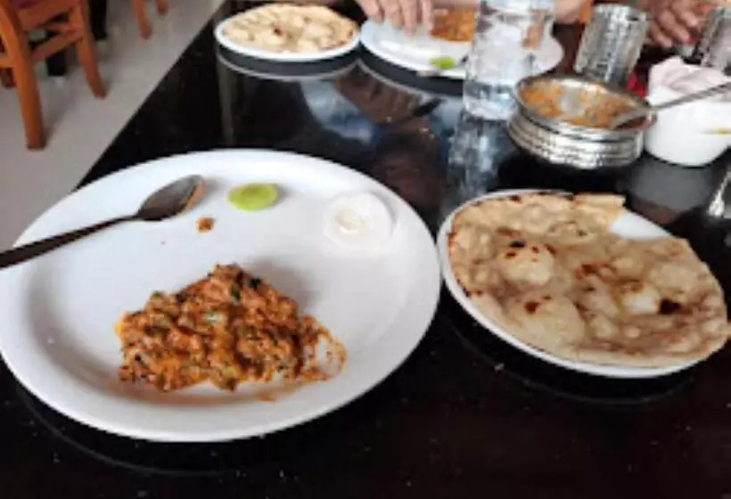 ホテル Rajwada Kapurhol