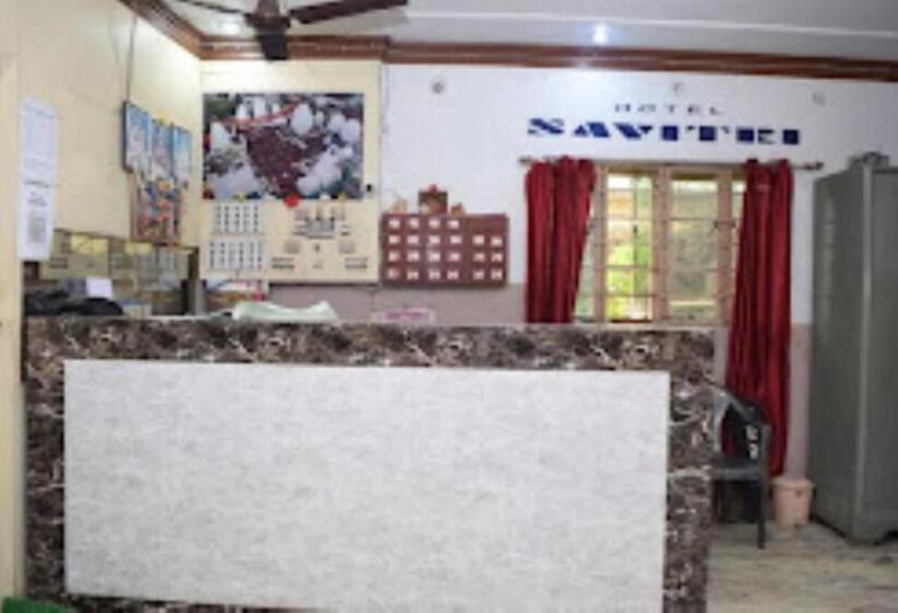 酒店 Savitri Deoghar