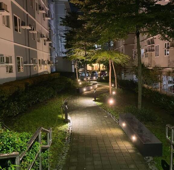 پانسیون Agape Rentals In Trees Residences