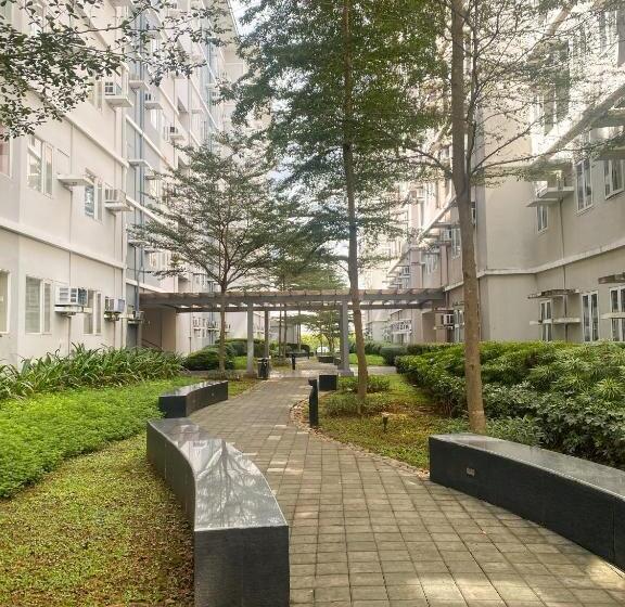 پانسیون Agape Rentals In Trees Residences