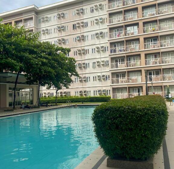 پانسیون Agape Rentals In Trees Residences