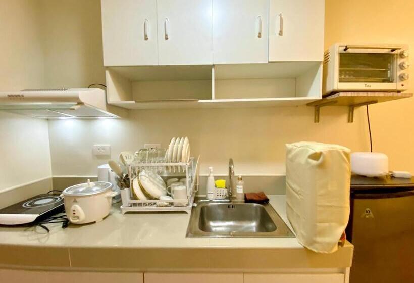 پانسیون Agape Rentals In Trees Residences