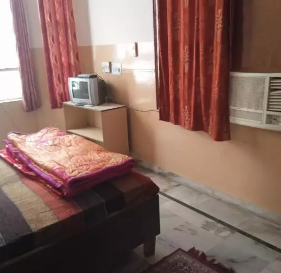 پانسیون Amrit Guest House