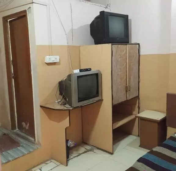 پانسیون Amrit Guest House