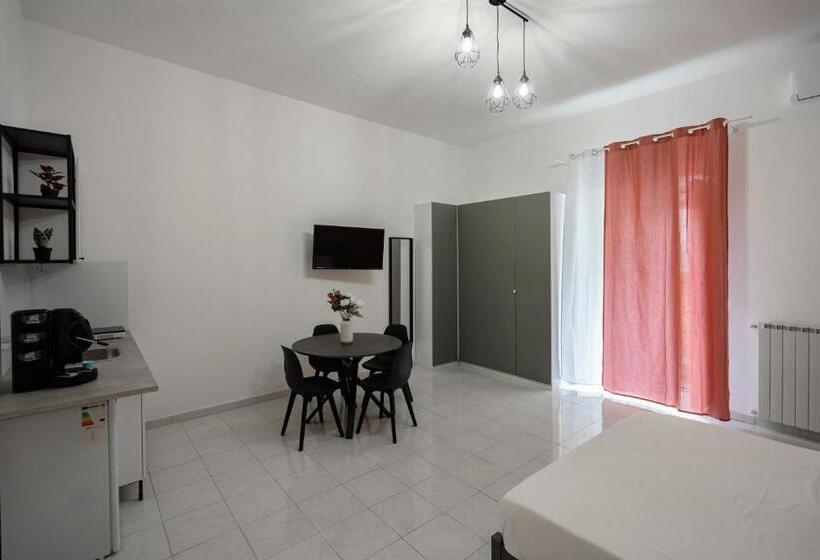 پانسیون Giufrania Suite