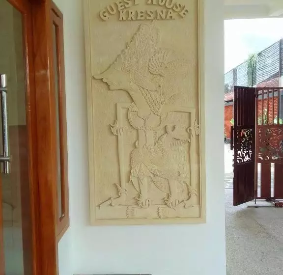 Pensione Kresna Guesthouse Pacitan