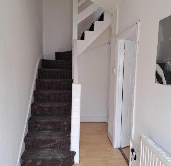 بنسيون Double Room Near London Seven Kings Train Station