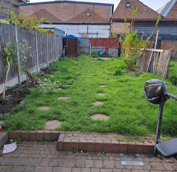 بنسيون Double Room Near London Seven Kings Train Station