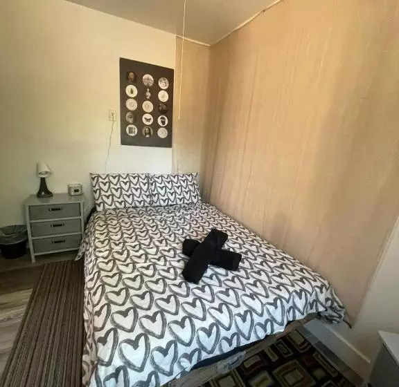 Majatalo Petite Guesthouse With Kitchenette And Private Bathroom