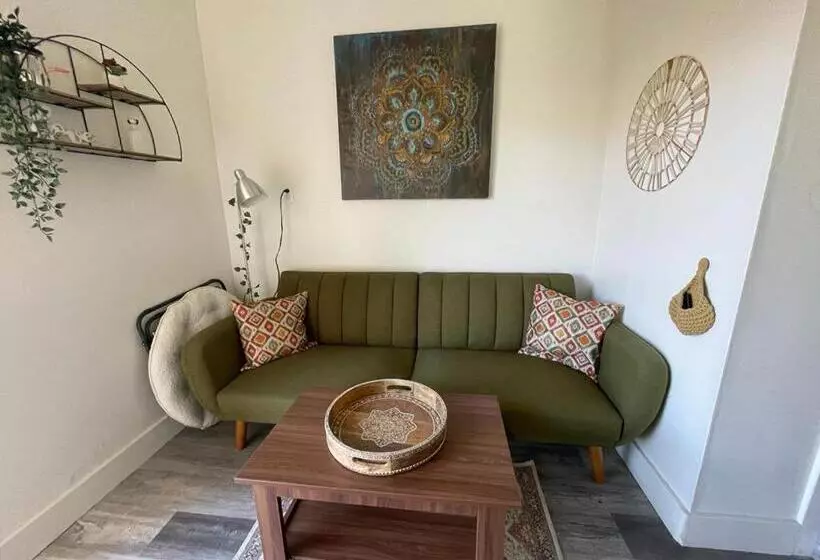 Majatalo Petite Guesthouse With Kitchenette And Private Bathroom