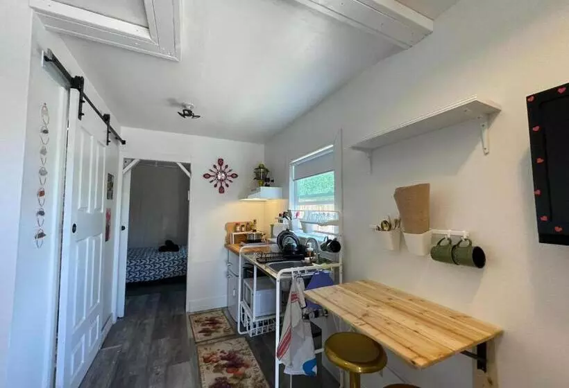 Majatalo Petite Guesthouse With Kitchenette And Private Bathroom