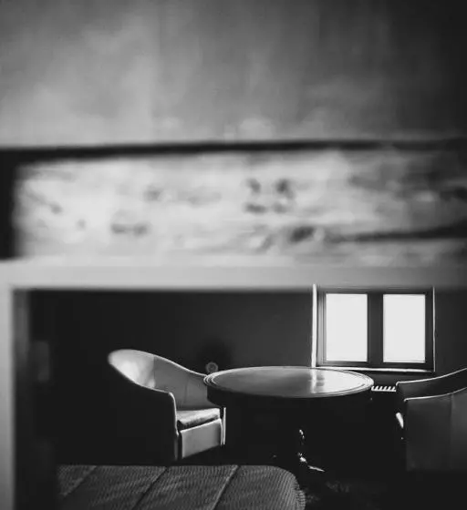 Poëziehotel Surplace   15 Min Van Pairi Daiza & Zoning Ghislenghien