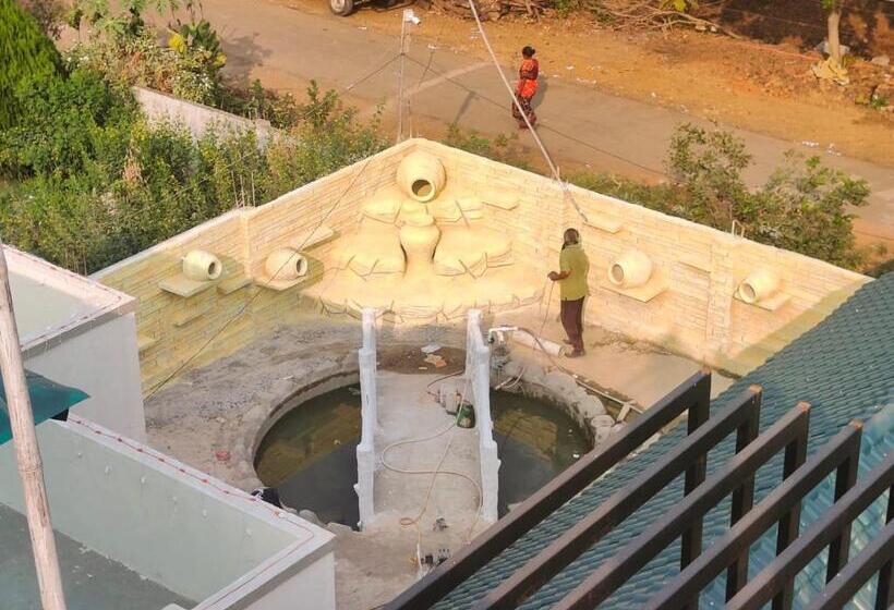 Tapanya Tigress Resort